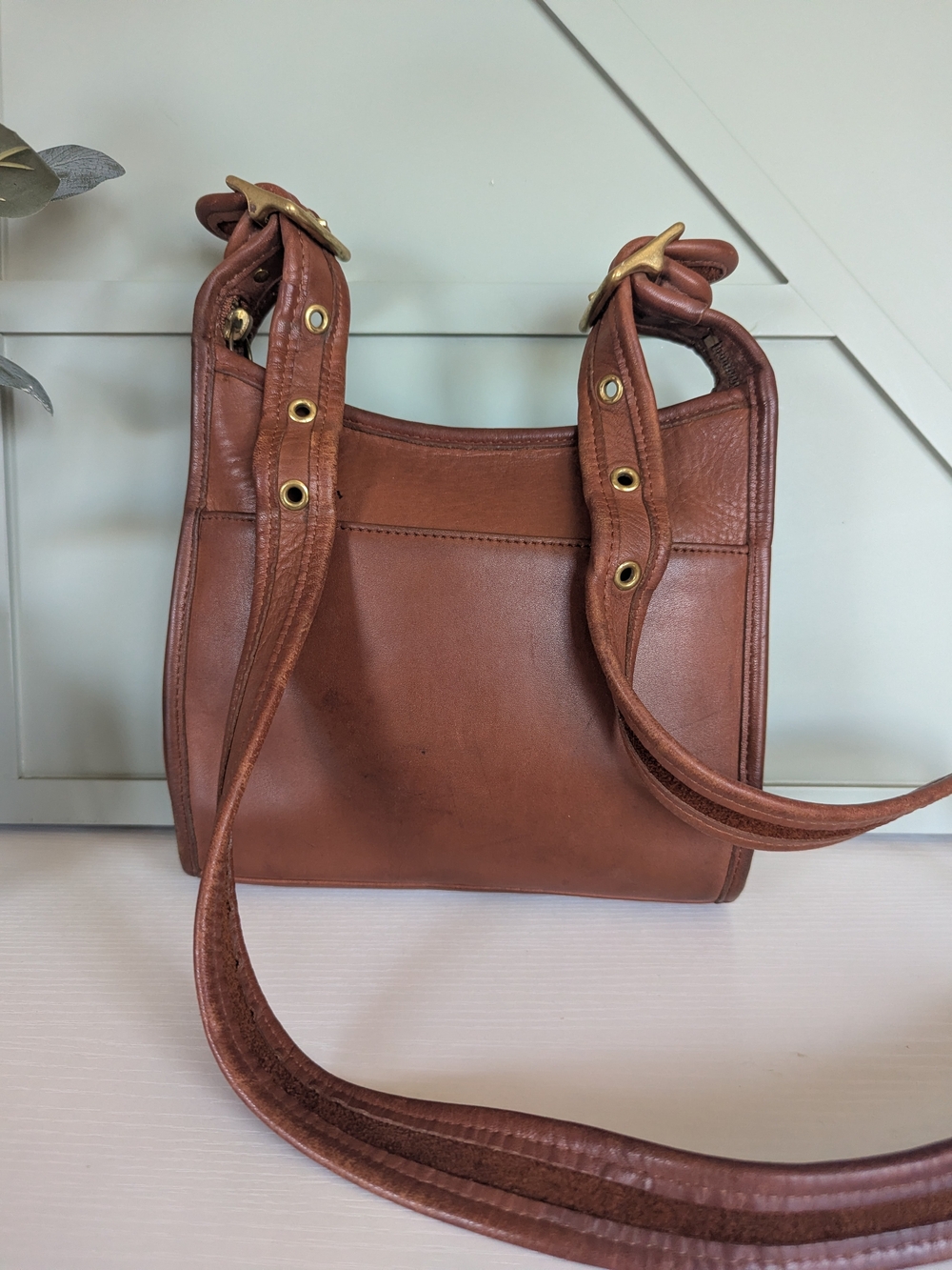 Coach style number 9887 is the Vintage. Coach Roll Bag.